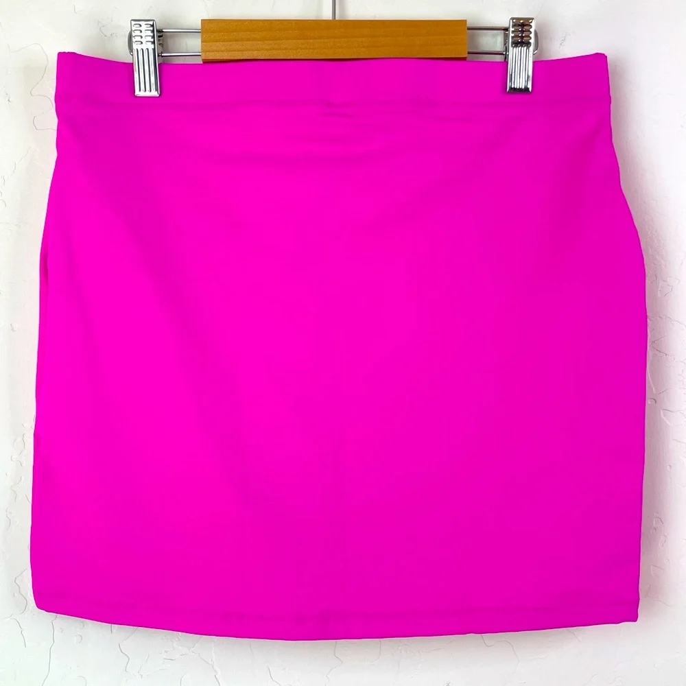 SKIMS Sporty Zipper Swim Mini Skirt in Hibiscous Hot Pink Size Large NEW